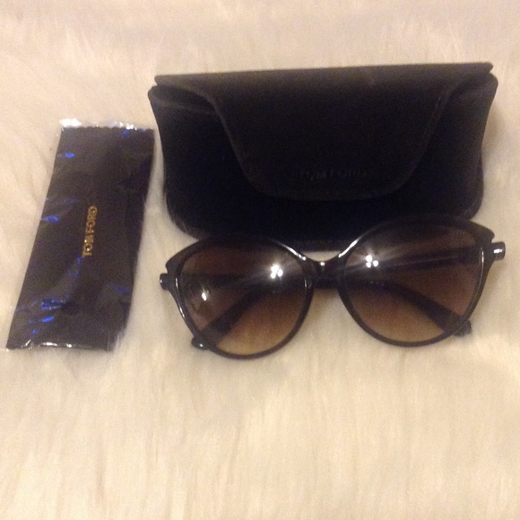 Tom Ford Sunglasses - Picture 2 of 8